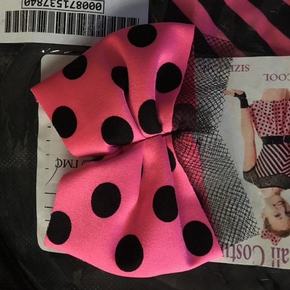 Curtain Call Children’s Costume - Picture 6 of 9